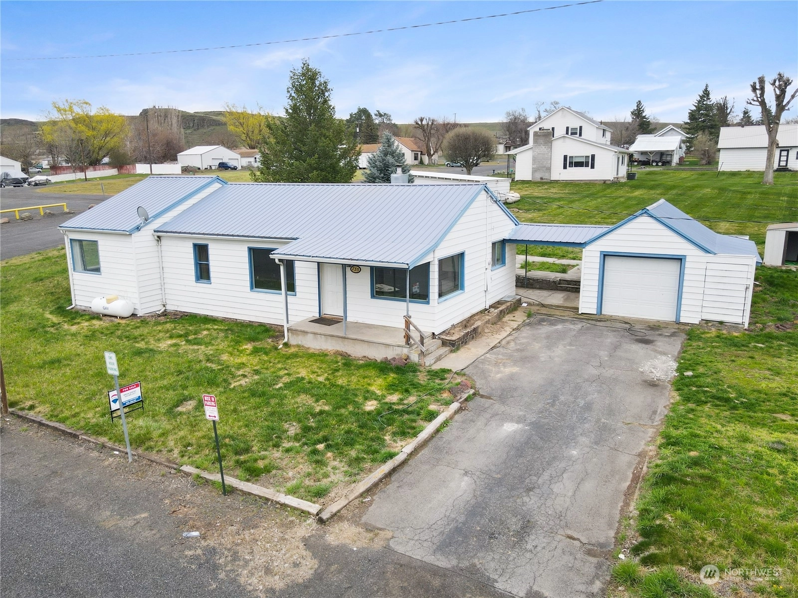 735 E Booth Ave Unit  Washtucna WA 99371