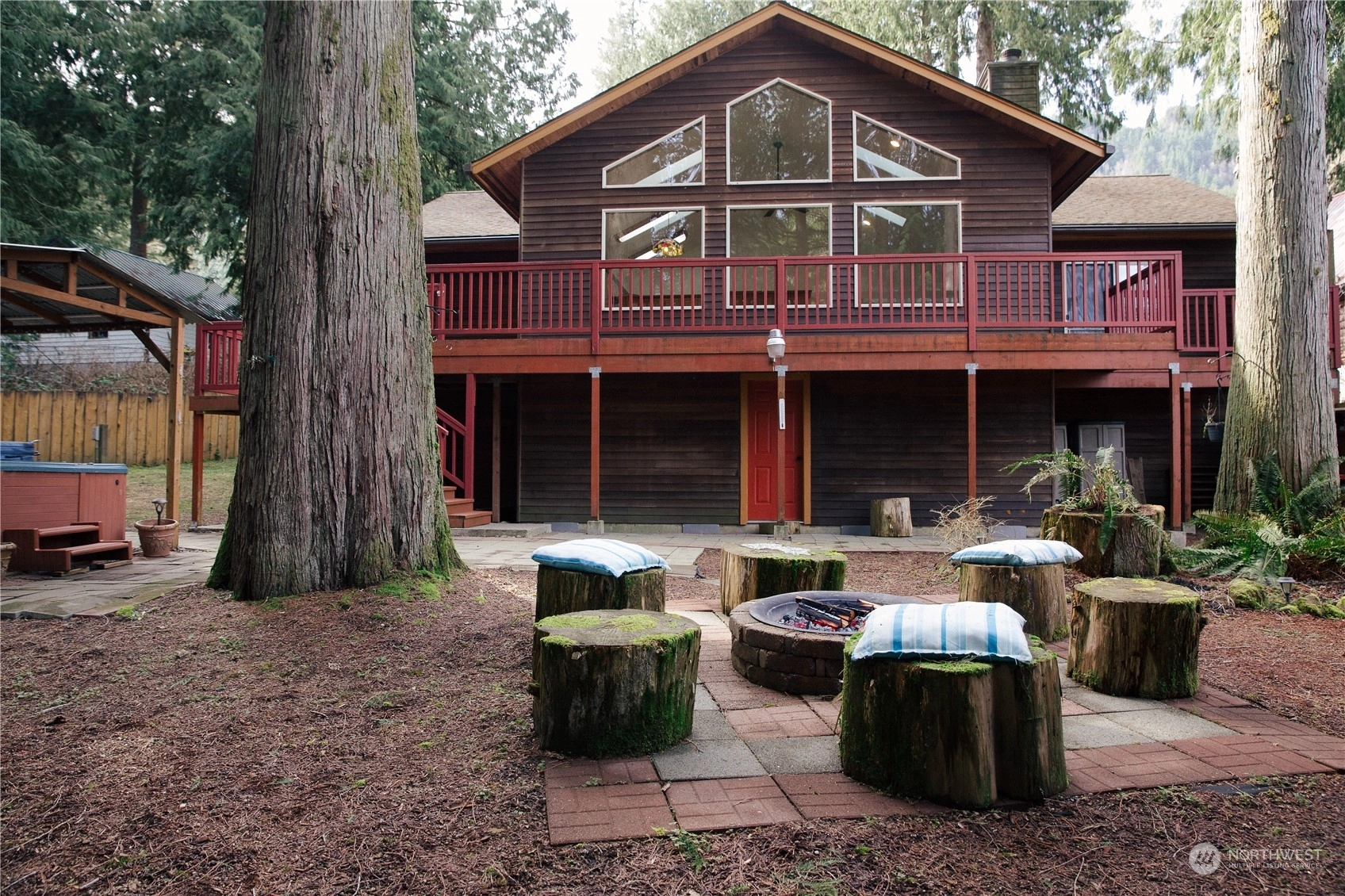 562 E Alder Dr Unit  Glenhaven WA 98284