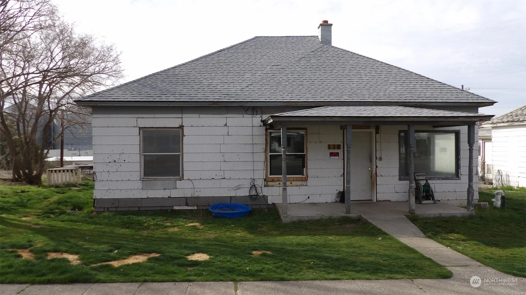 116 E 3rd St Lind WA 99341