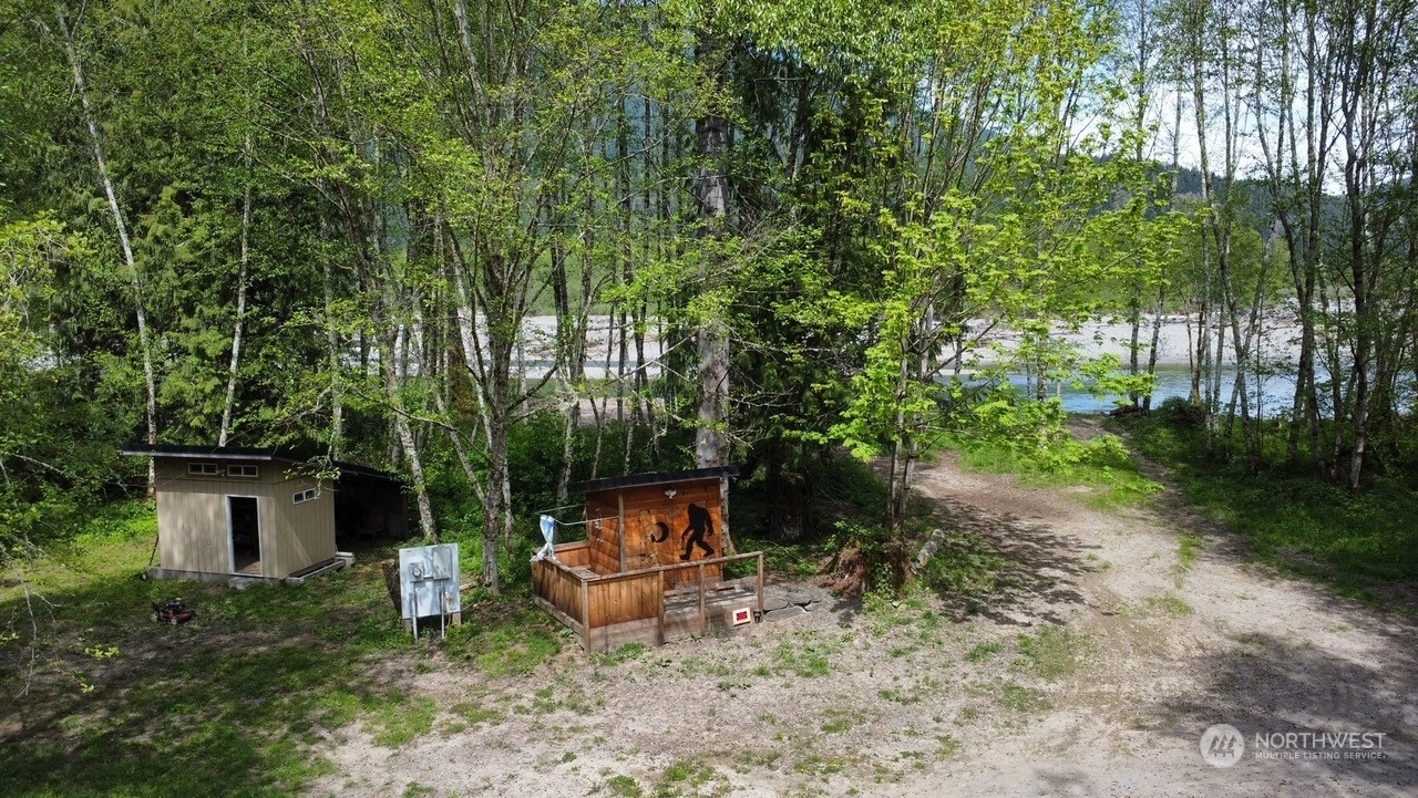 204 Burton Creek Rd White Pass WA 98937