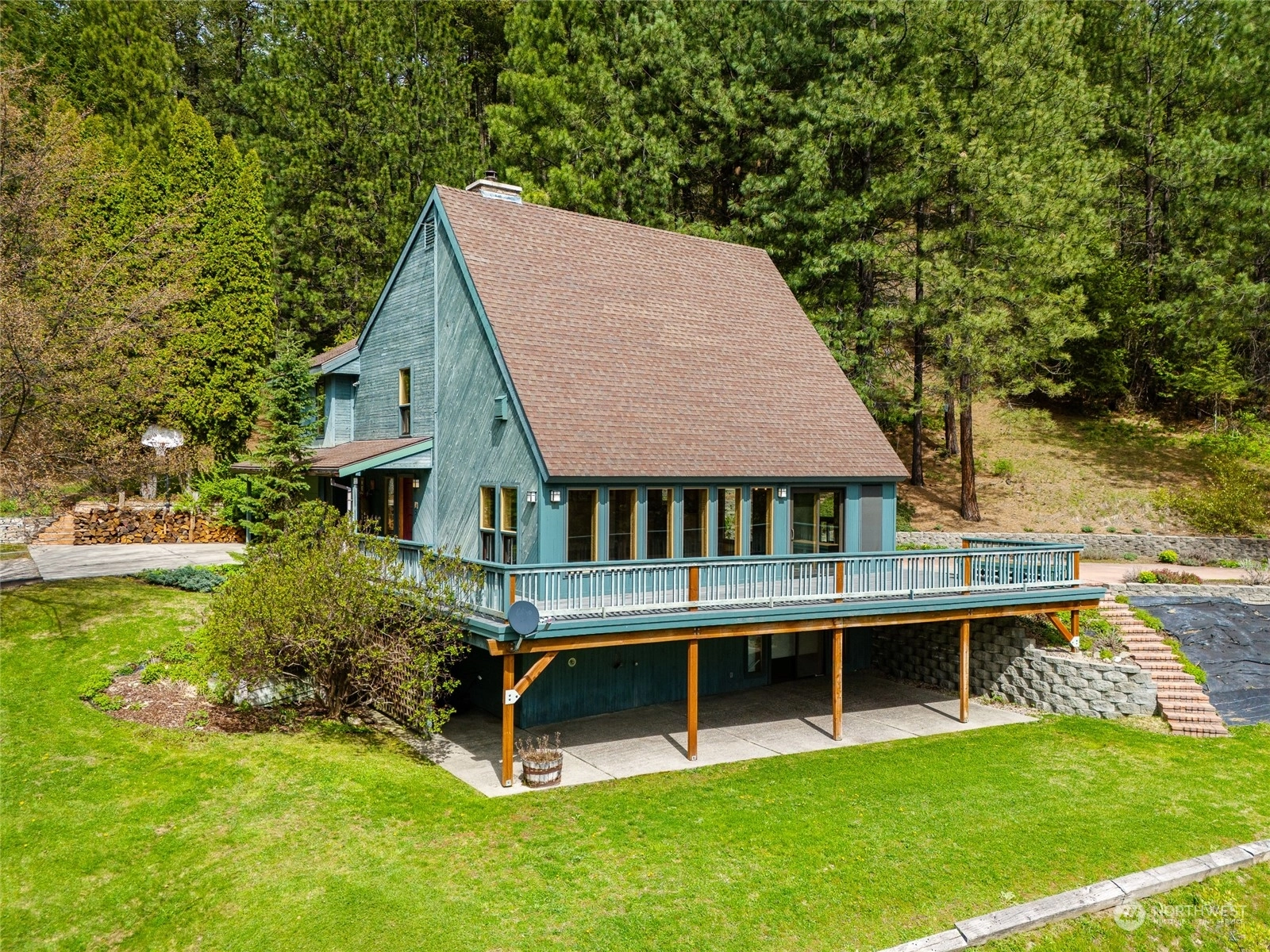 2587 E Flowery Trail Rd Chewelah WA 99109