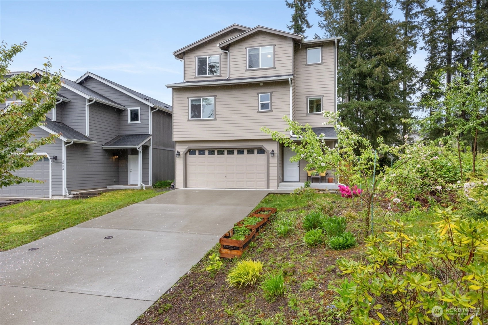 4250 SE Horsehead Way Unit  Port Orchard WA 98366
