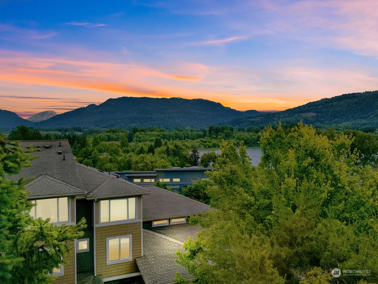 21289 SE 42nd Pl Issaquah WA 98029