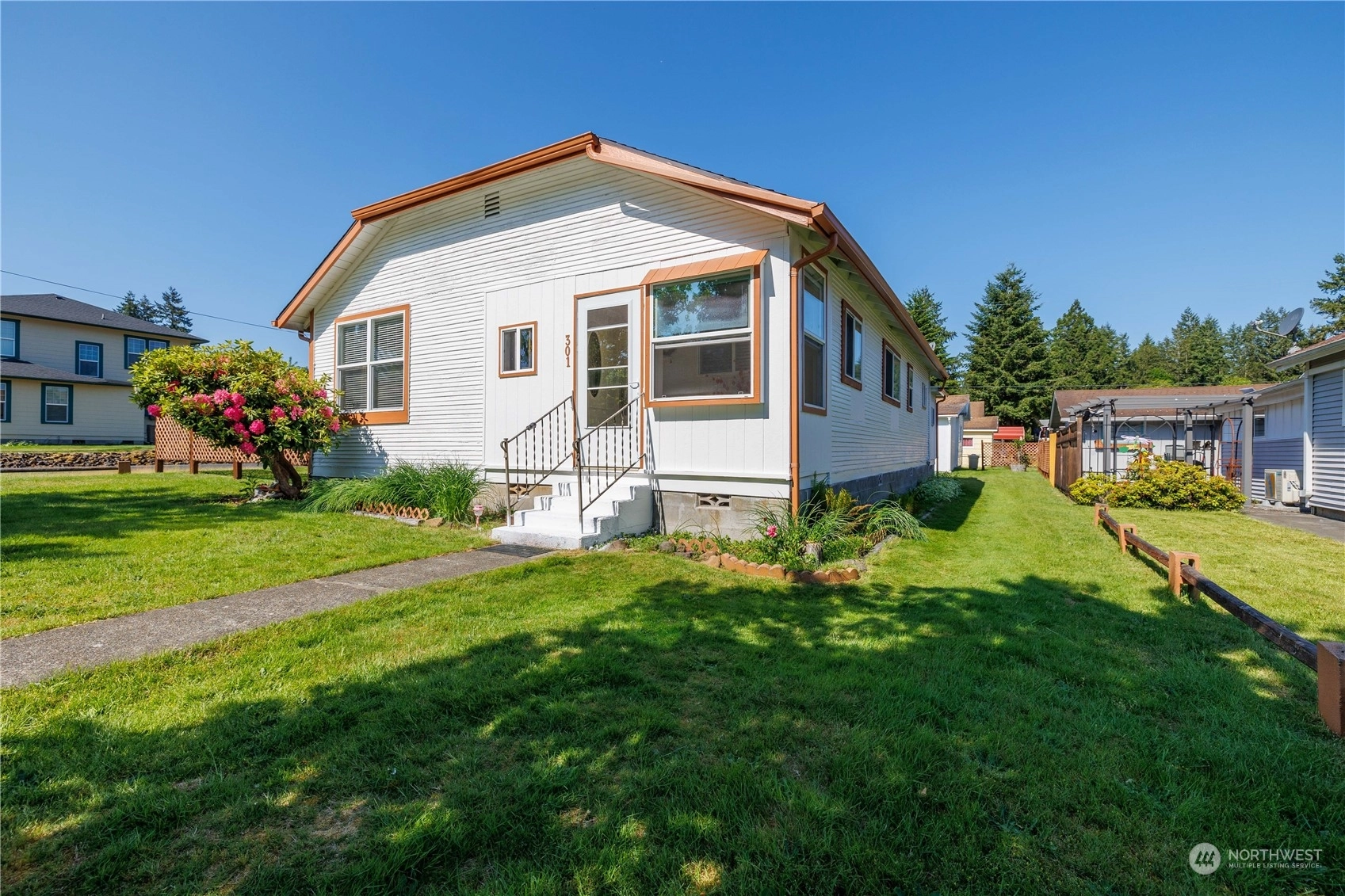 301 Jackson St Ryderwood WA 98581