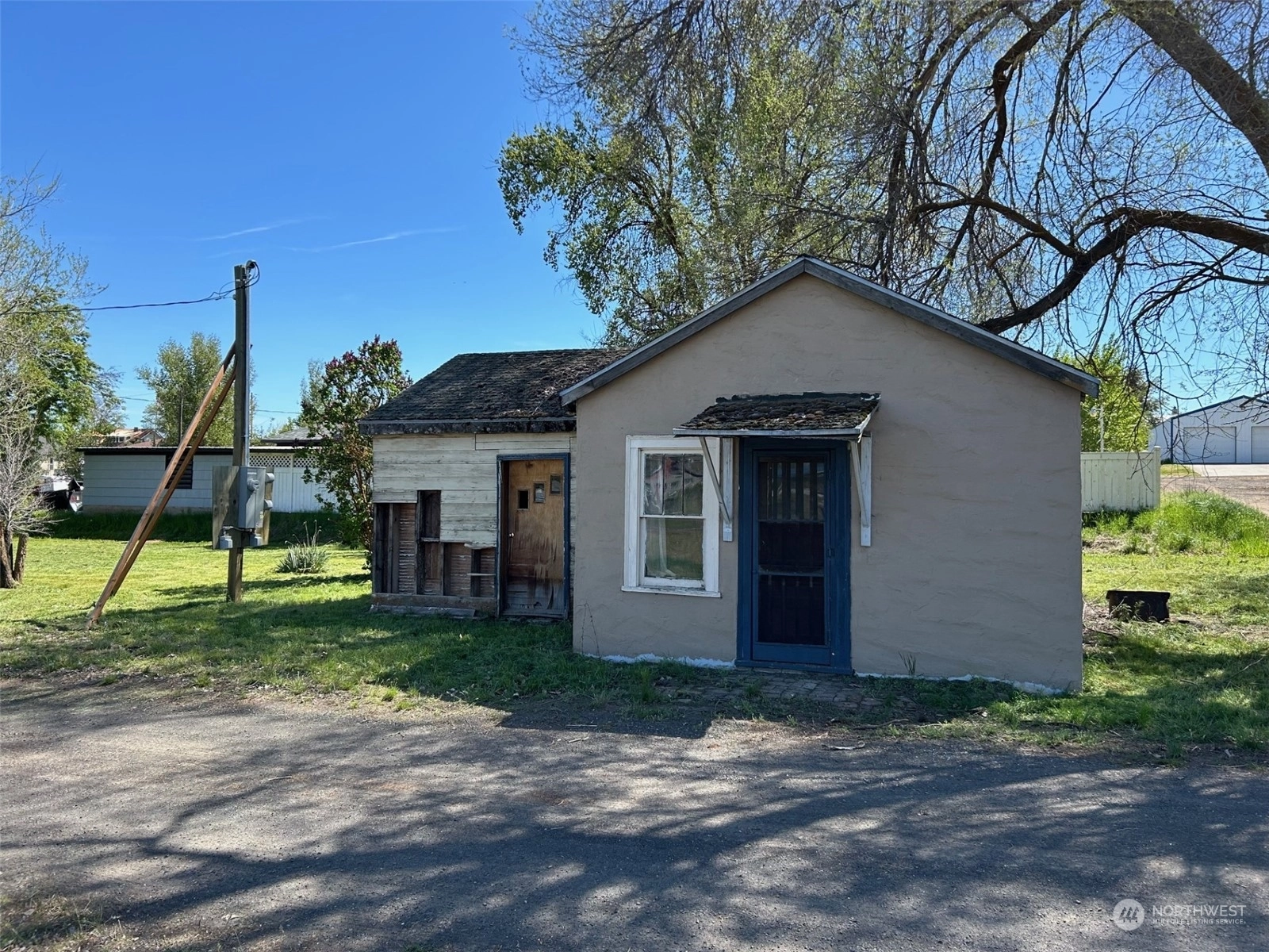 12 S 6th St Almira WA 99102