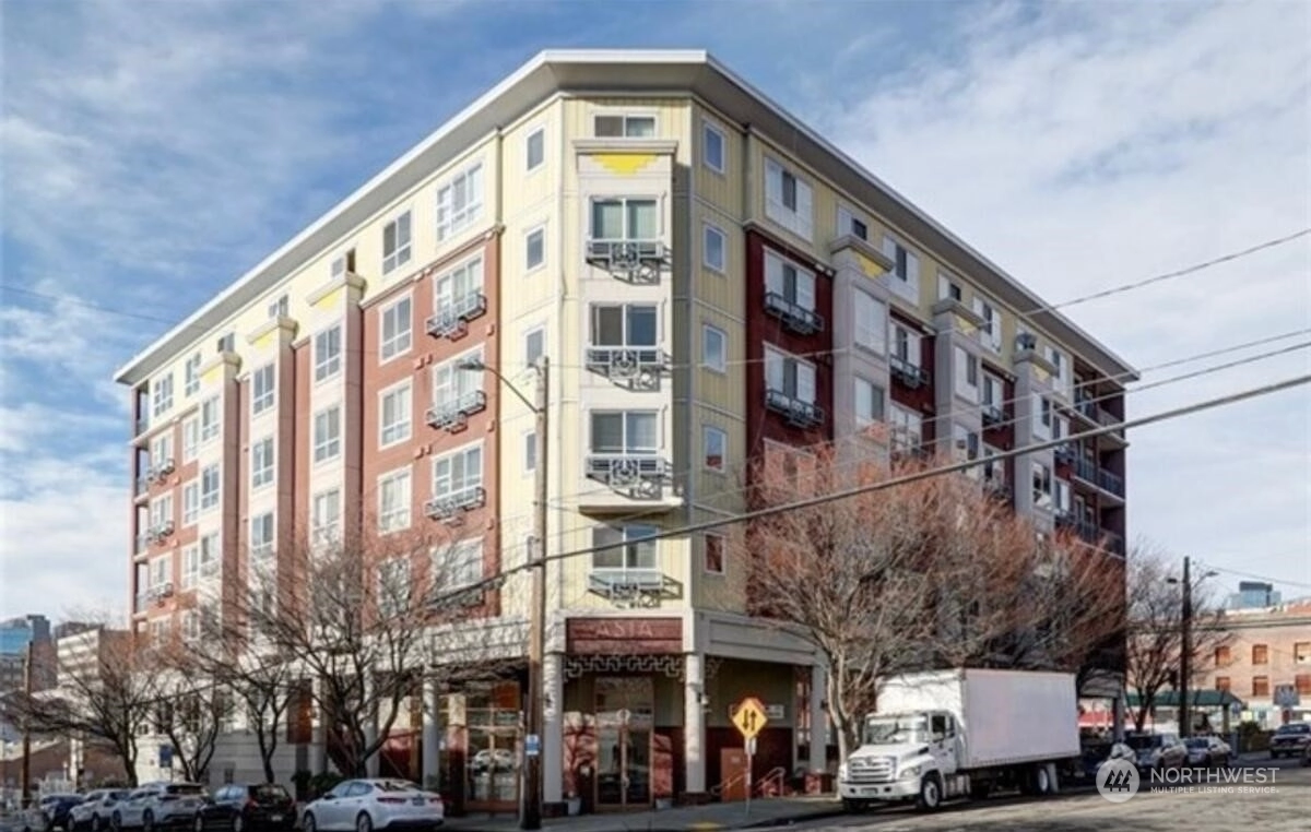 668 S Lane St Unit 611 Unit 611 Seattle WA 98104