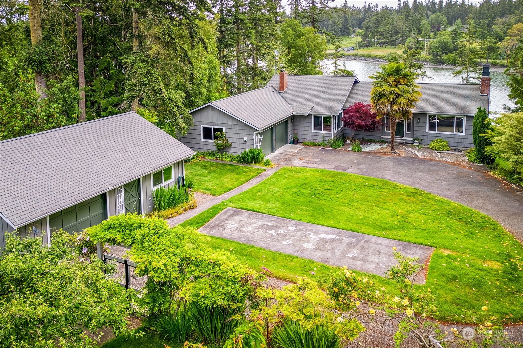 1511 Griffith Point Rd Unit  Nordland WA 98358