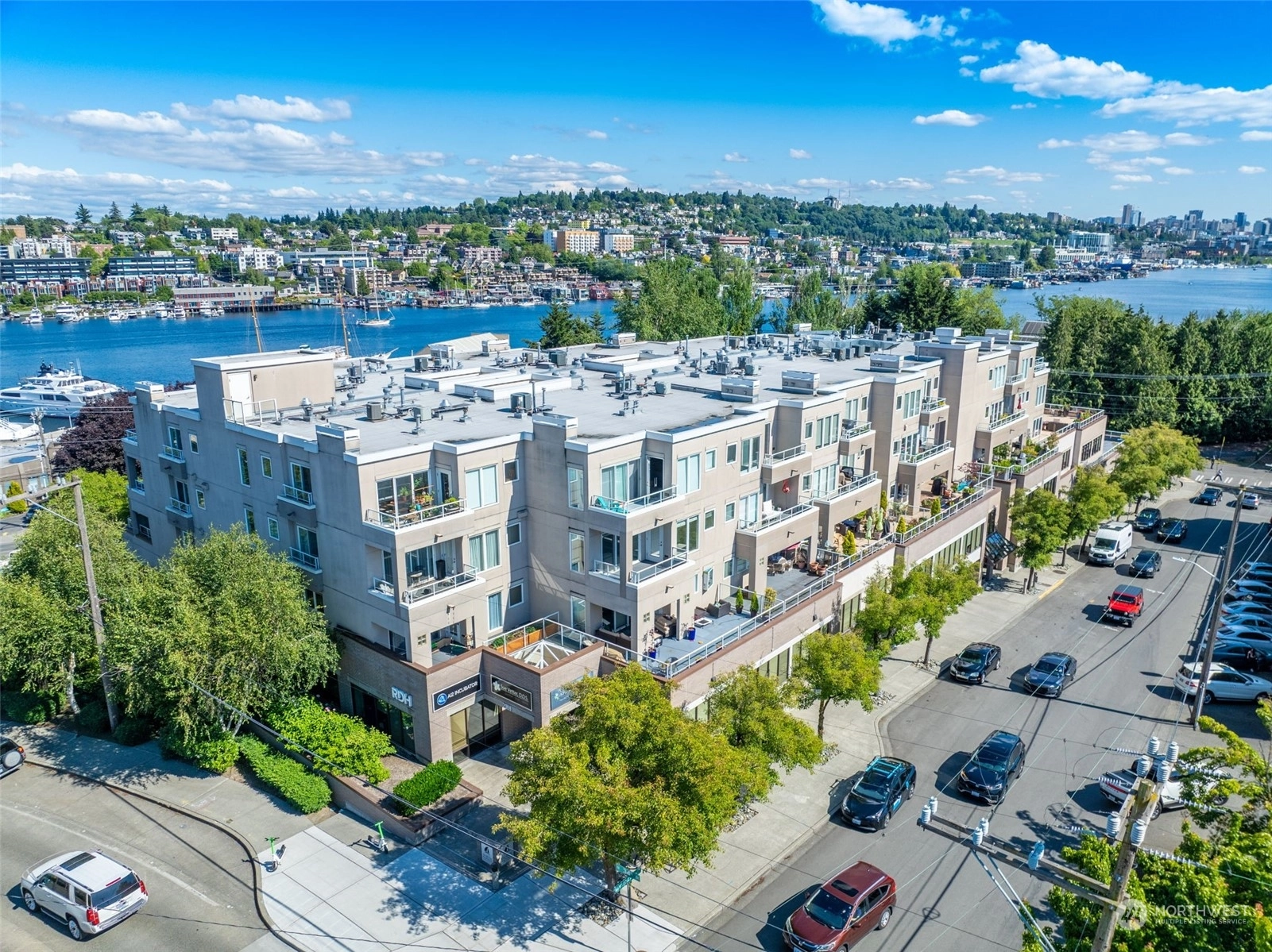 3300 Meridian Ave N Unit 201 Unit 201 Seattle WA 98103