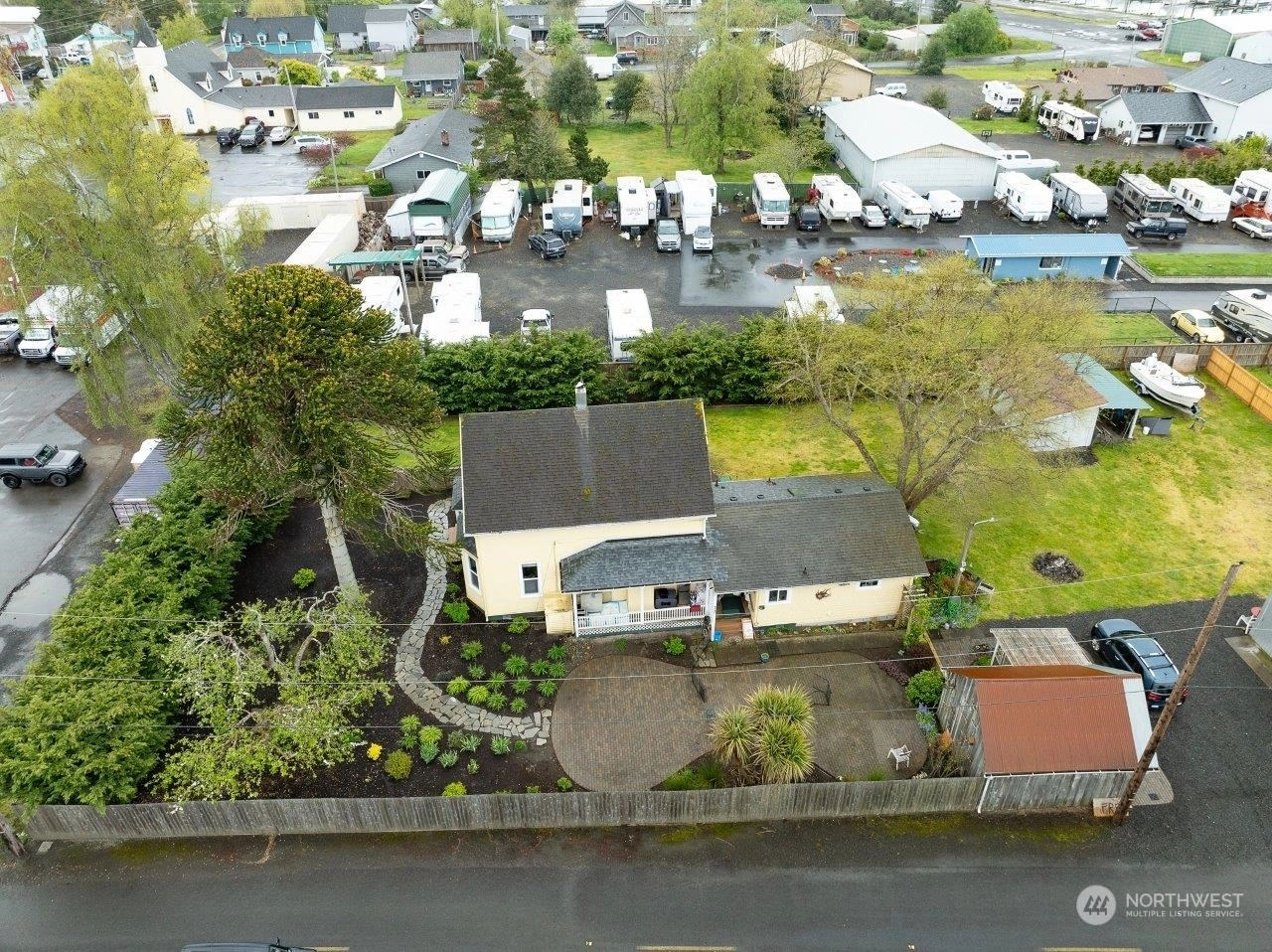 13 Prince St W Unit  Chinook WA 98614