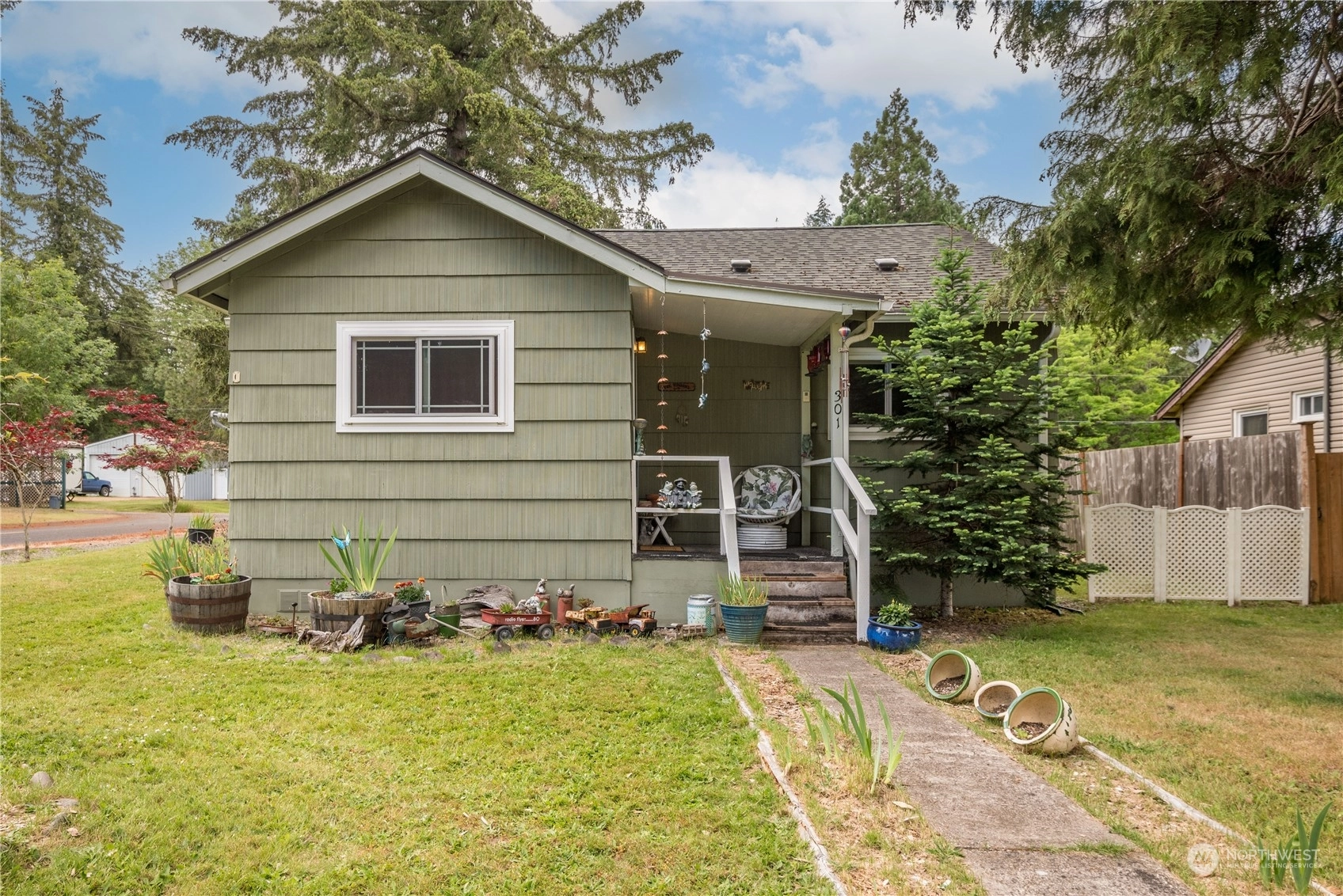 301 Taylor St Ryderwood WA 98581