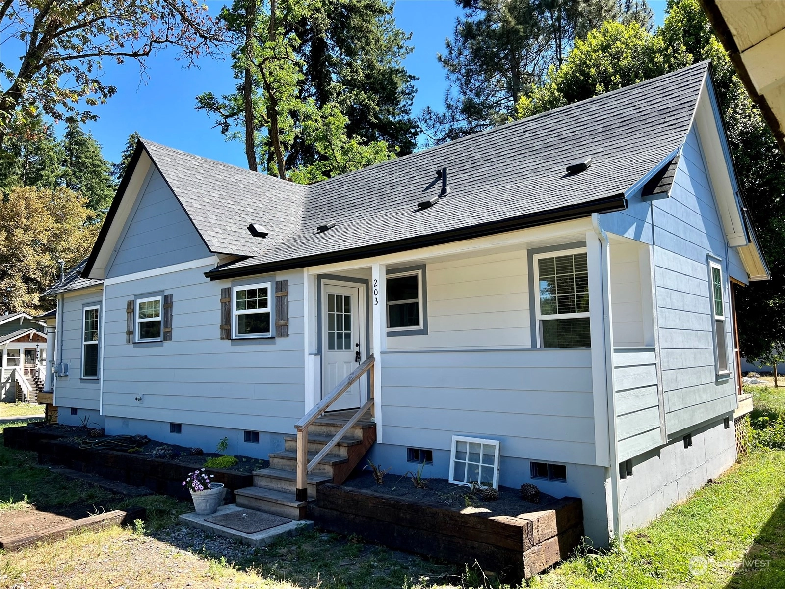 203 E 6th St Dr Bucoda WA 98530