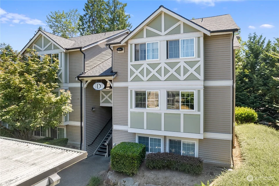 10605 SE 261st Pl Unit D203 Unit D203 Kent WA 98030