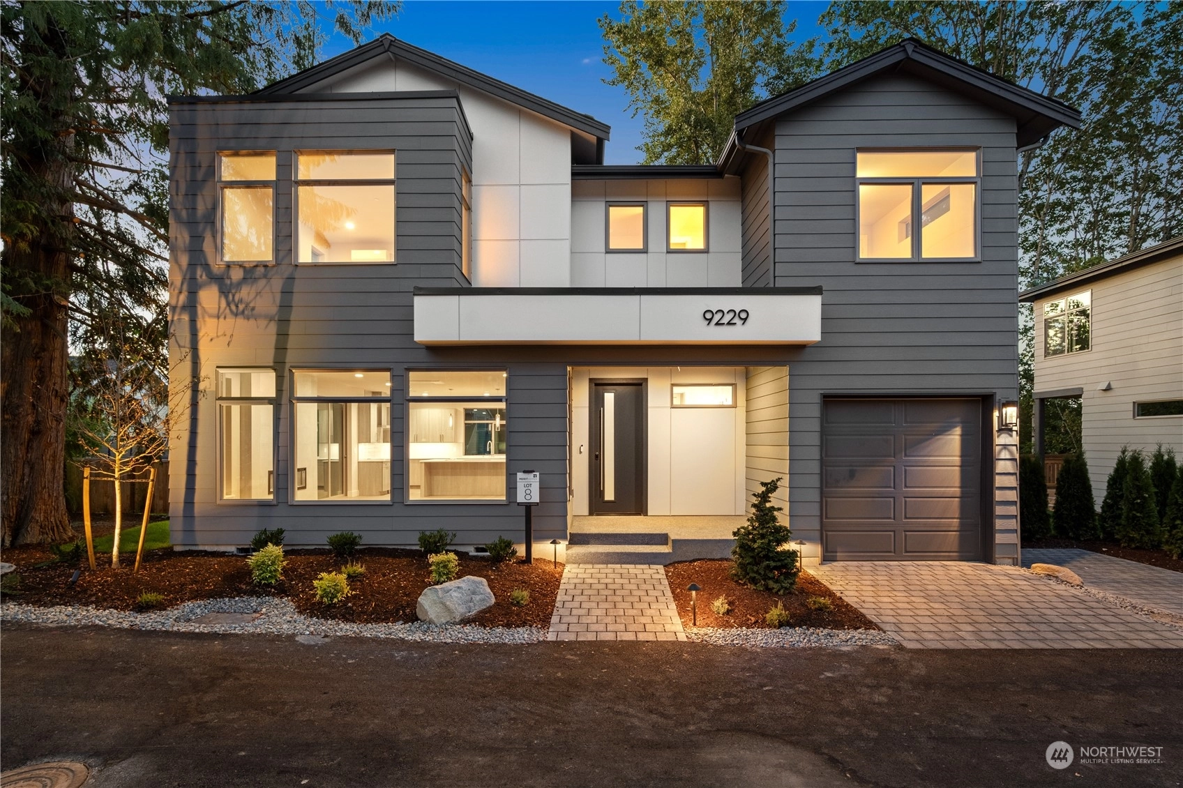 9229 125th Ave NE Unit  Kirkland WA 98033