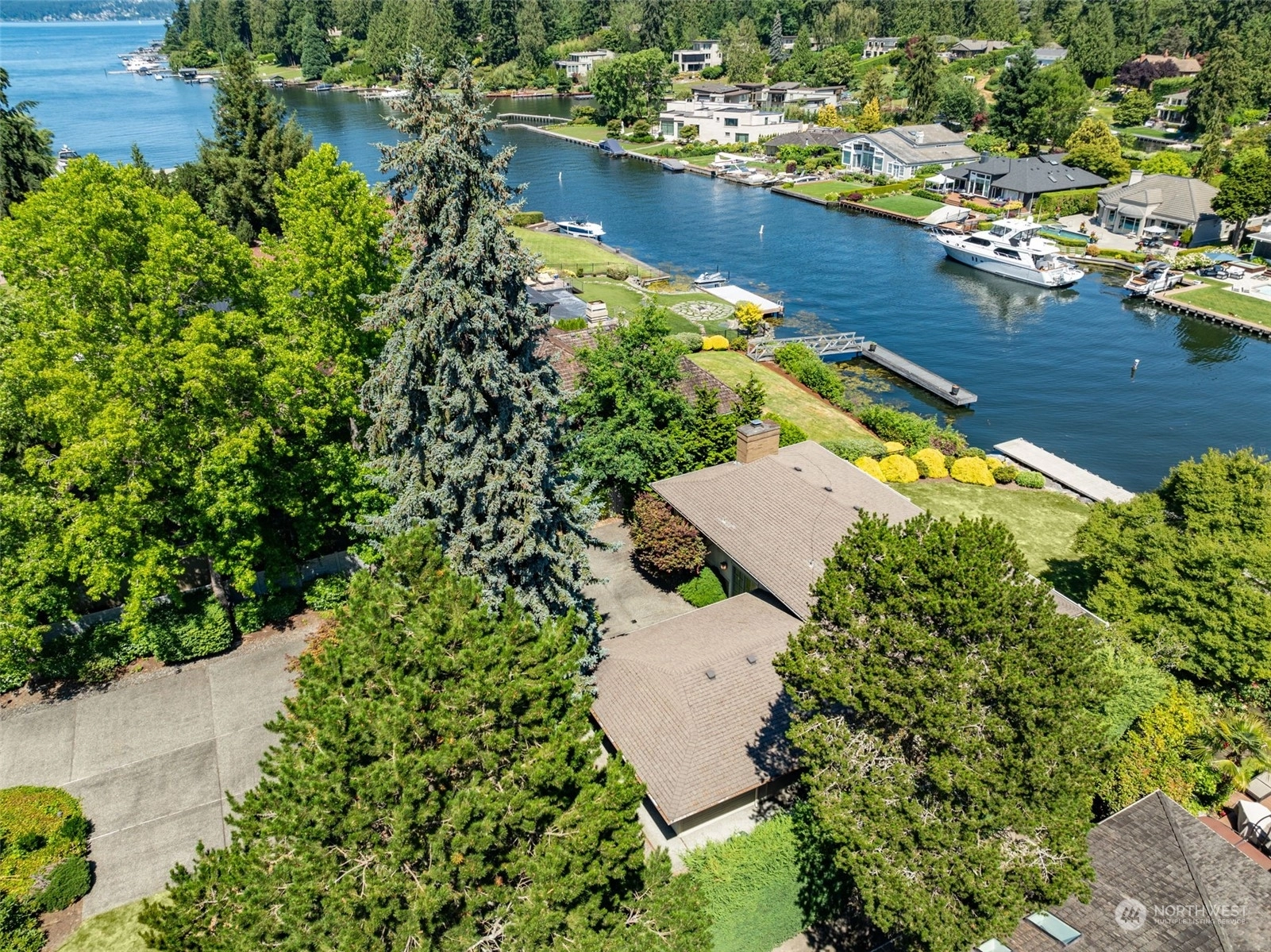 3101 80th Ave NE Hunts Point WA 98004