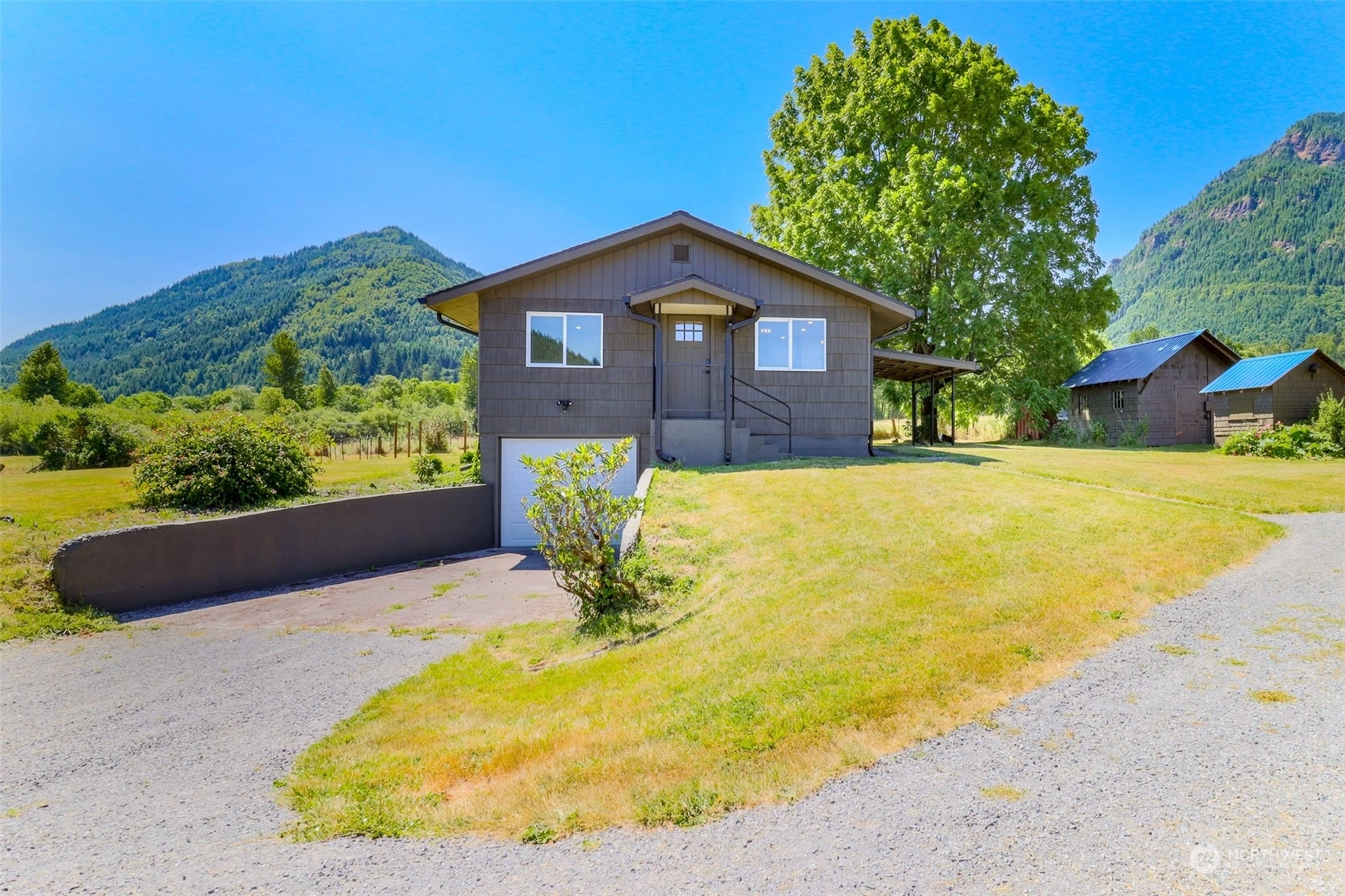 355 Pleasant Valley Rd Mineral WA 98355