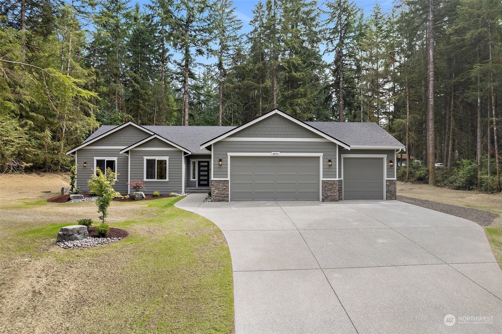 6833 Richards Ave SE Port Orchard WA 98367