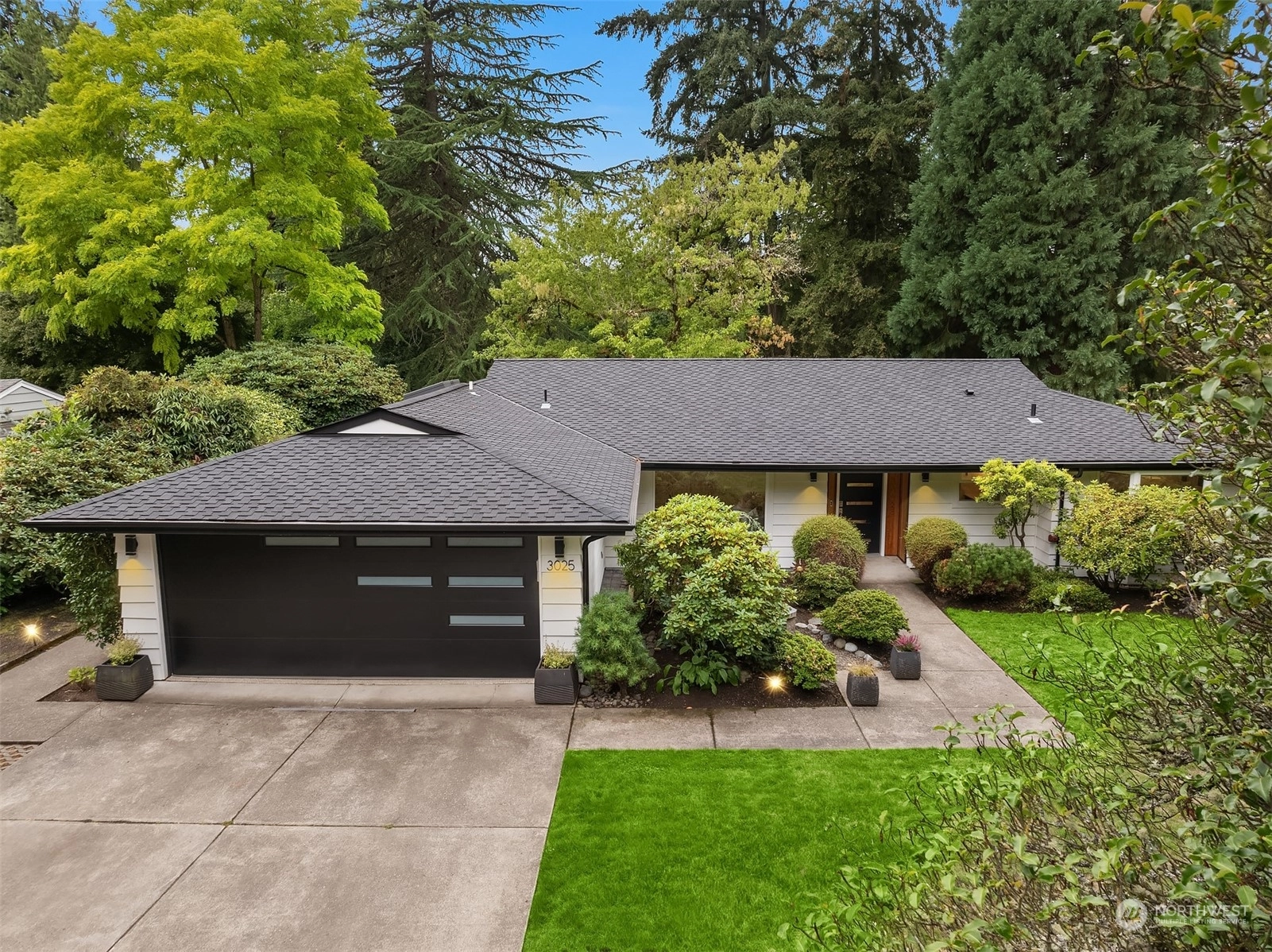 3025 Hunts Point Rd Hunts Point WA 98004