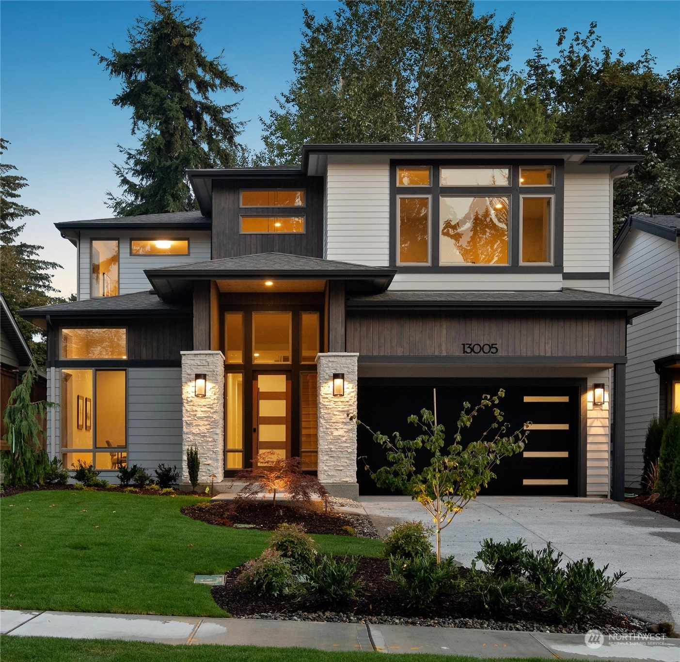 13005 NE 87th St Unit  Kirkland WA 98033