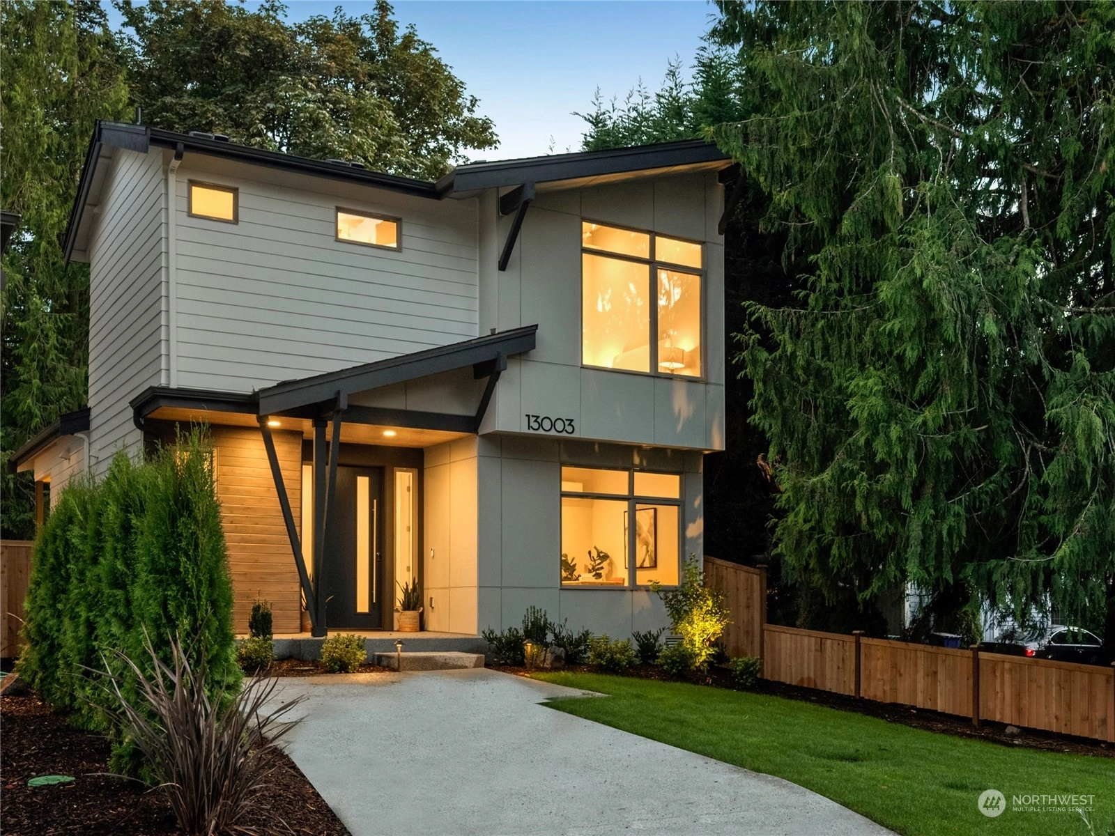 13003 NE 87th St Unit  Kirkland WA 98033