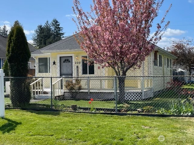 205 Monroe St Ryderwood WA 98581