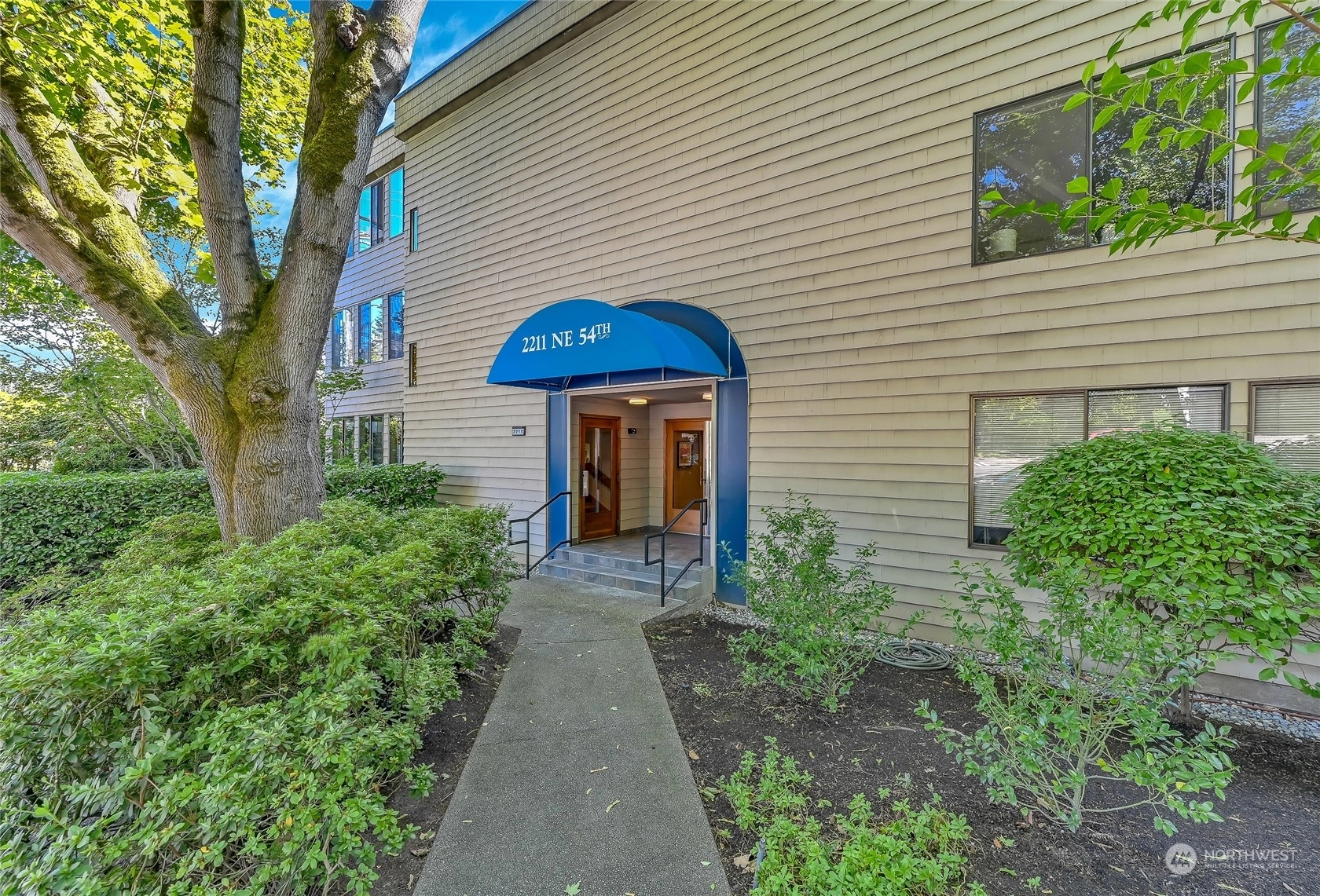 2211 NE 54th St Unit 2B Unit 2B Seattle WA 98105