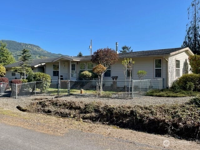 514 Taylor St Unit  Ryderwood WA 98581