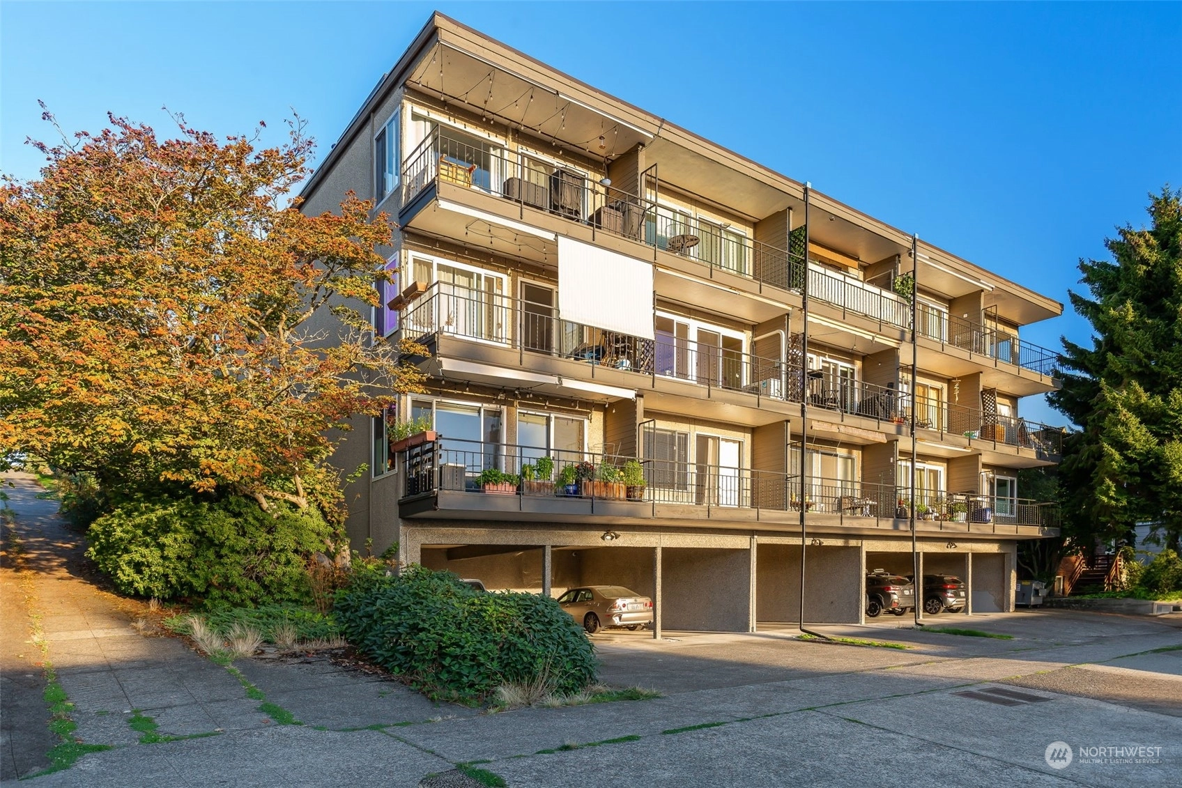 303 N 44th St Unit 305 Unit 305 Seattle WA 98103