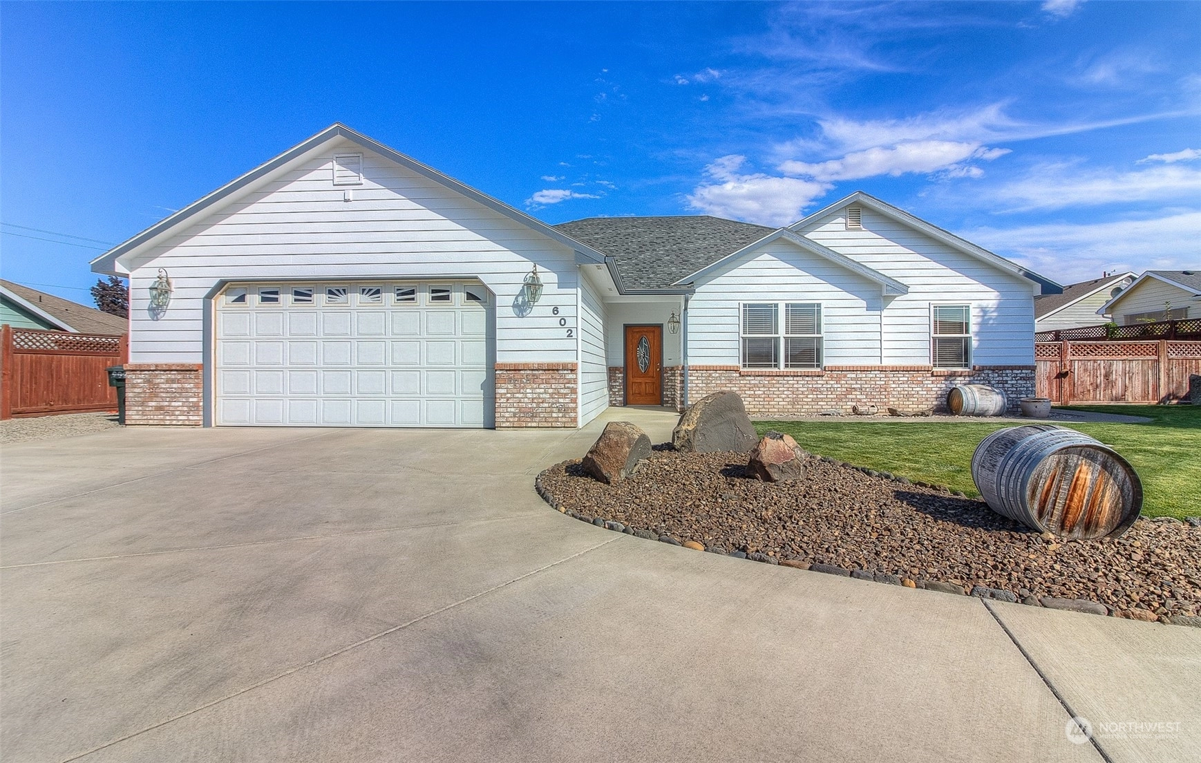 602 Royal Ct Grandview WA 98930