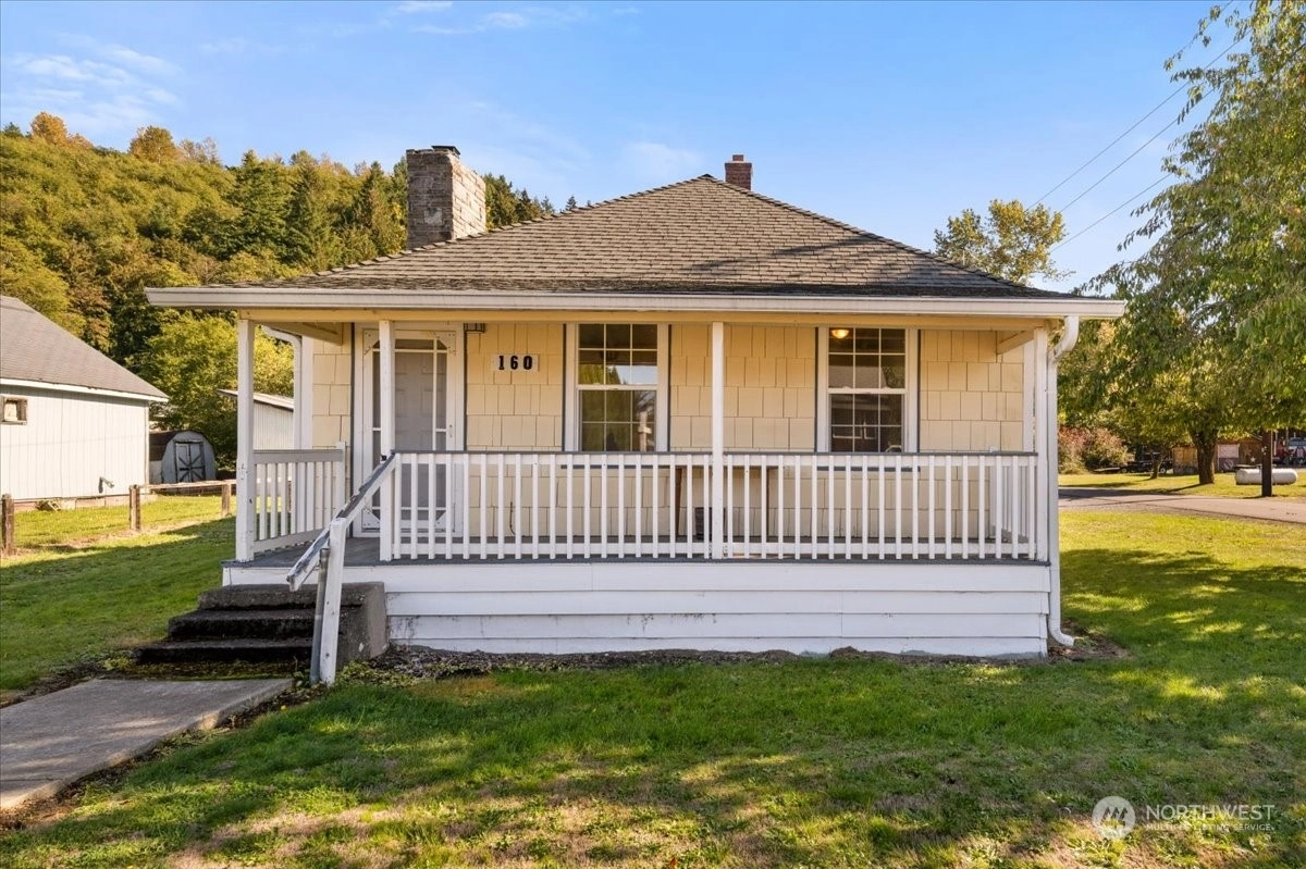 160 Pershing Ave Carbonado WA 98323