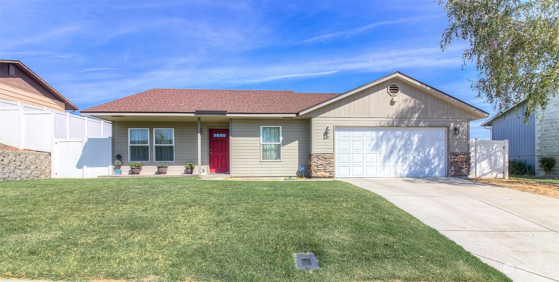 617 Westwind Dr Unit  Zillah WA 98953