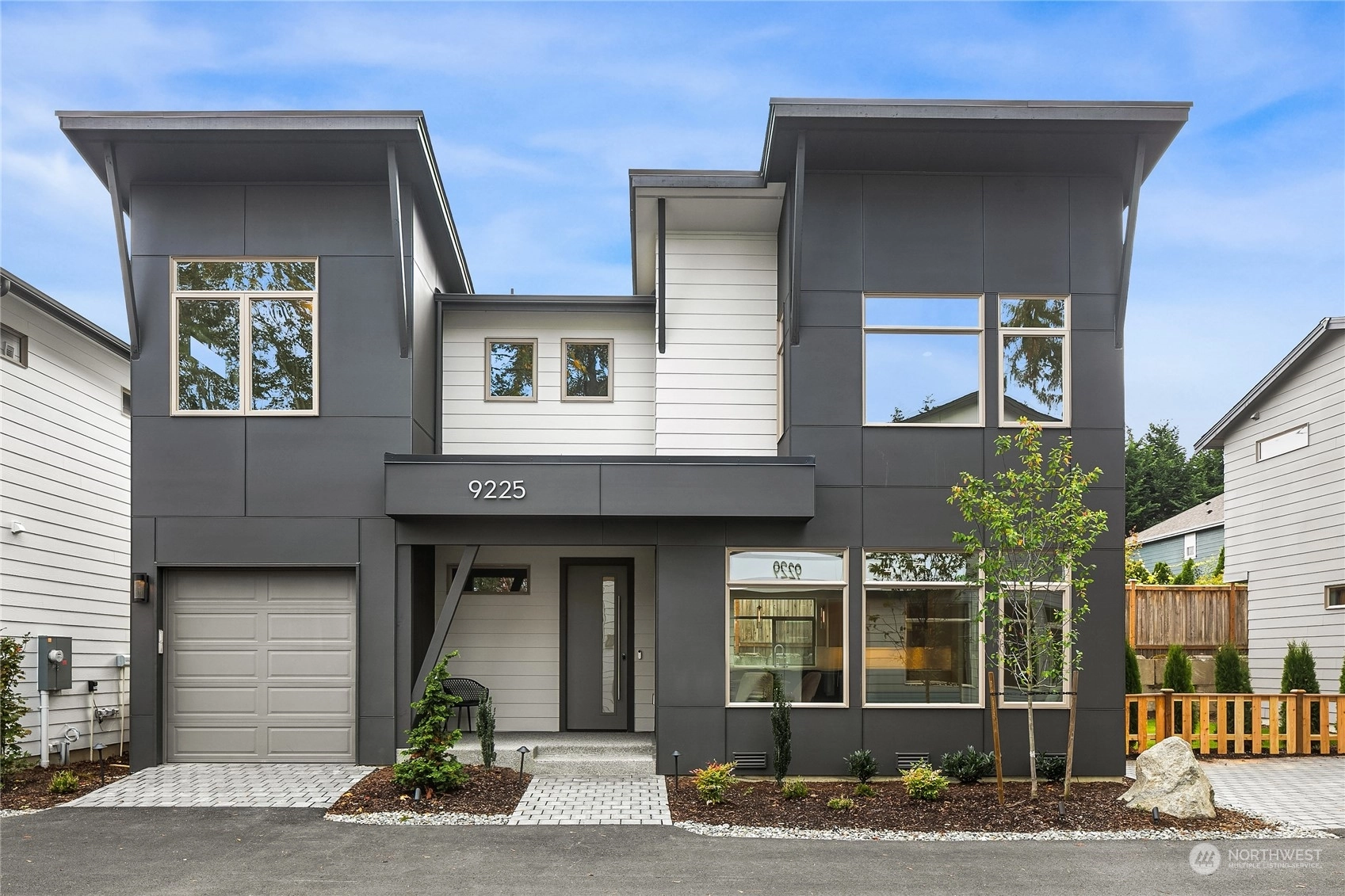 9225 125th Ave NE Unit  Kirkland WA 98033