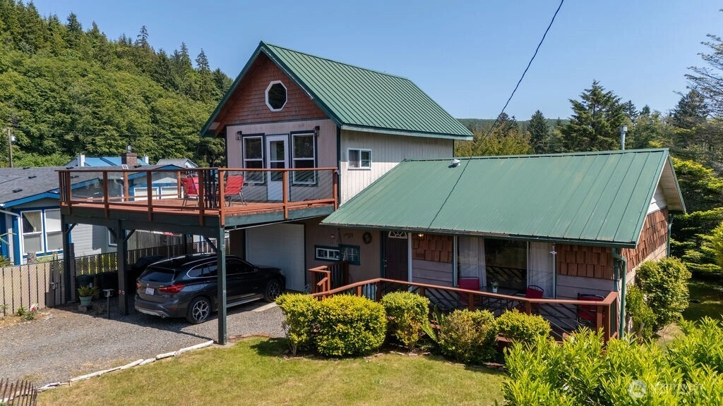 61 Salt Air St Unit  Clallam Bay WA 98326