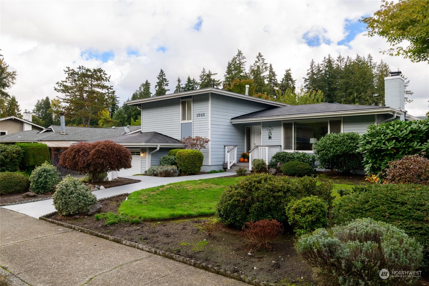 1642 177th Ave NE Unit  Bellevue WA 98008
