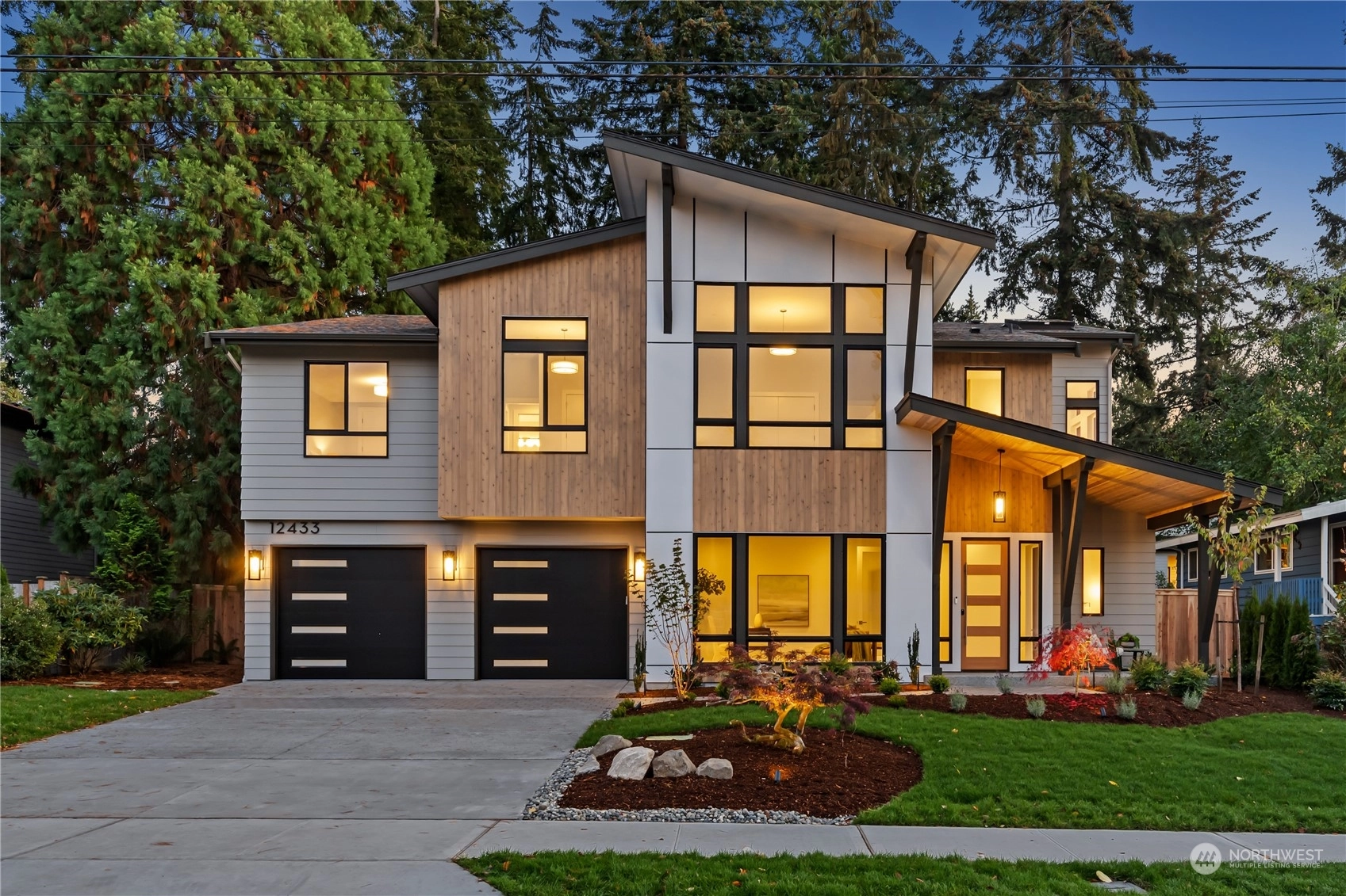 12433 NE 73rd St Unit  Kirkland WA 98033
