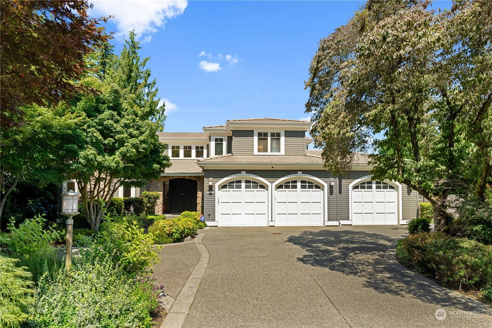 8618 NE 6th St Medina WA 98039