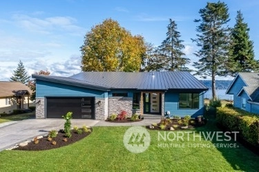 2967 Janet Ave Unit  Camano Island WA 98282