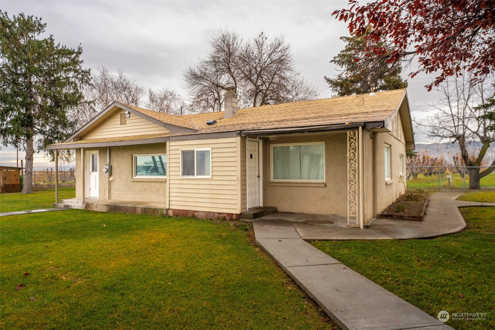 61203 W Roza Rd Benton City WA 99320