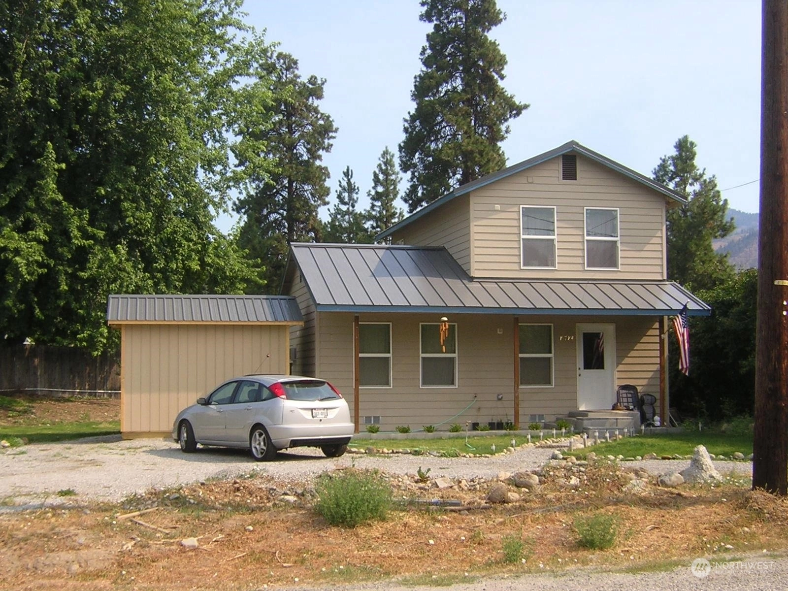 8784 School St Dryden WA 98821
