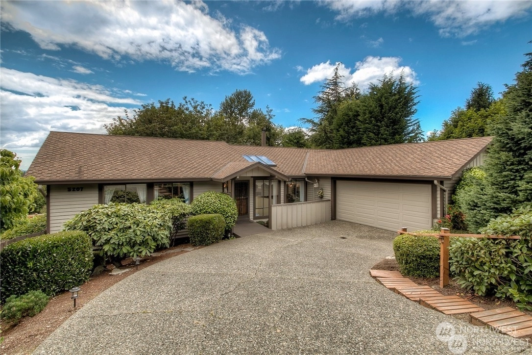 5207 137th Pl SE Bellevue WA 98006