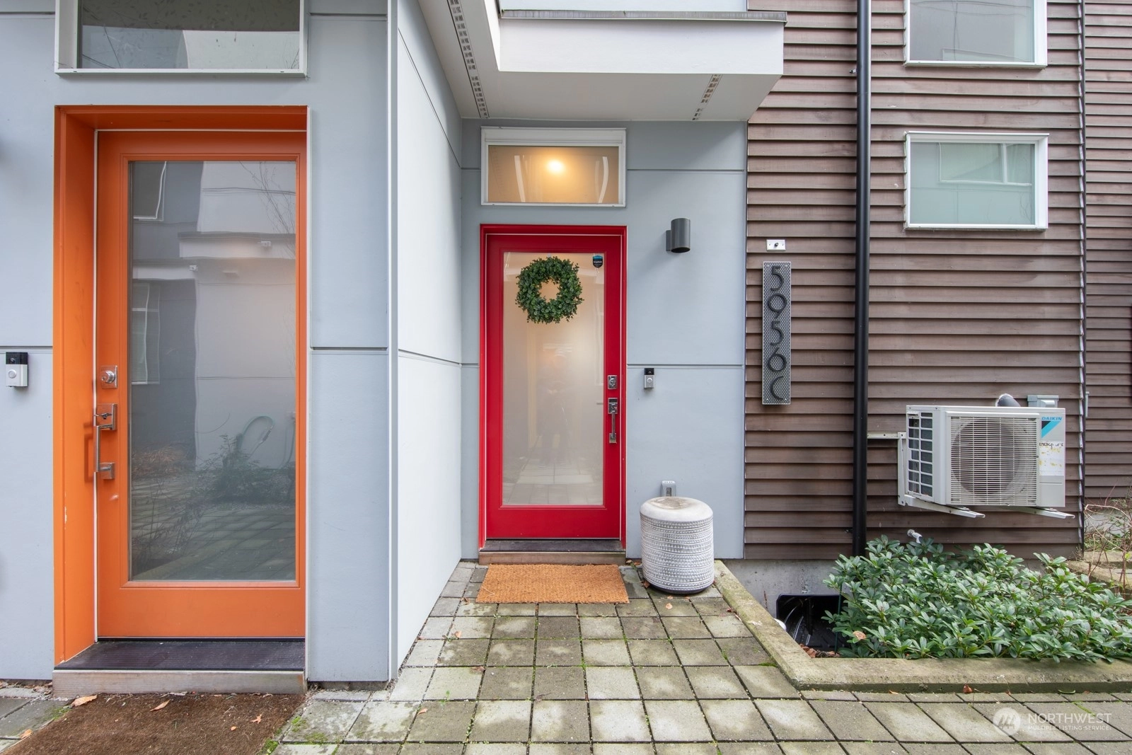 5956 36th Ave S Unit  Seattle WA 98118