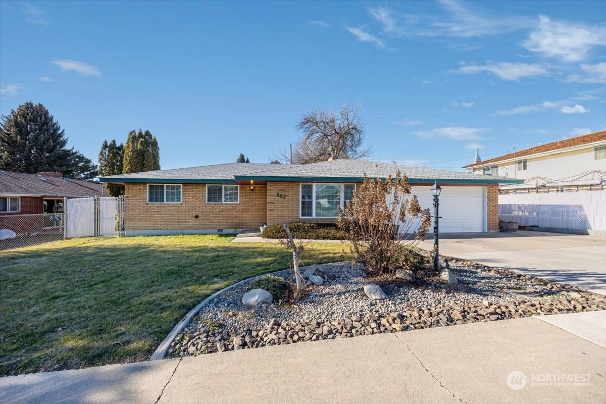 802 Euclid Grandview WA 98930