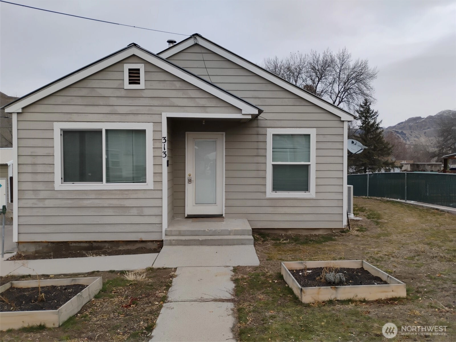 313 Orchard Ave Elmer City WA 99124