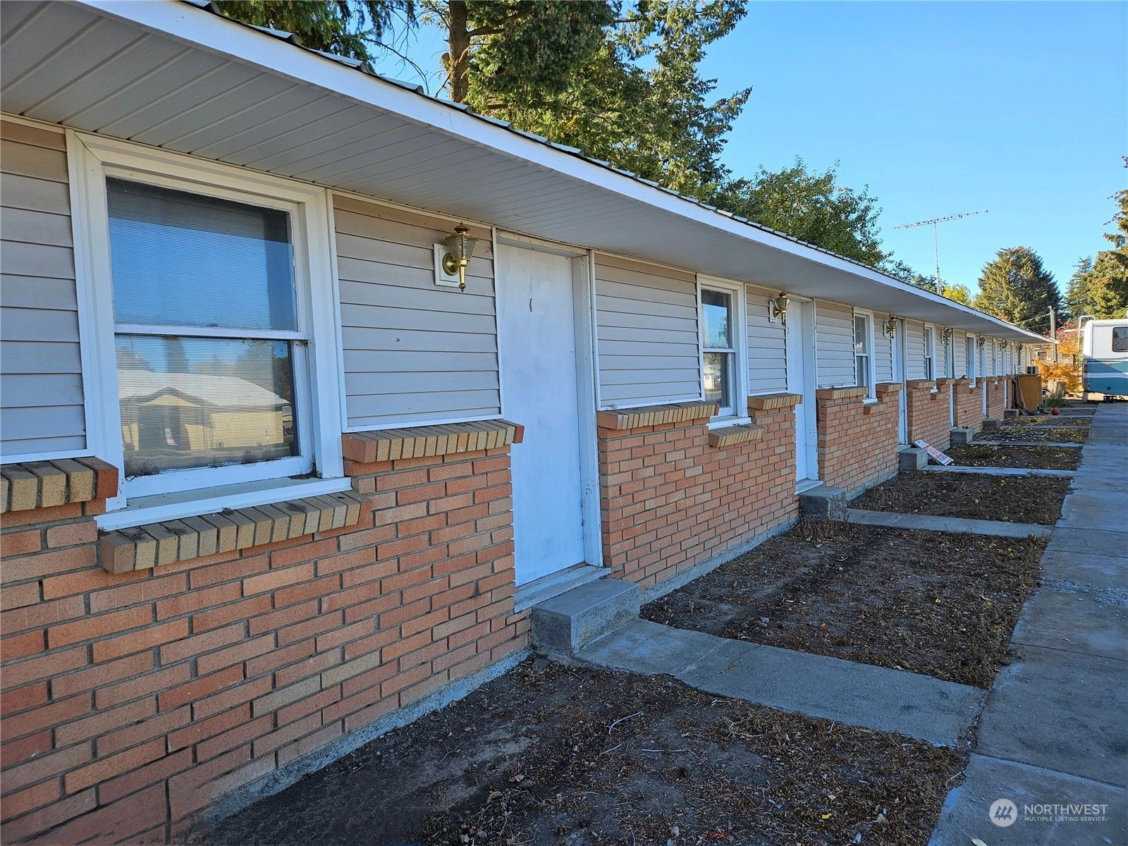 415 W Main St Unit  Almira WA 99103