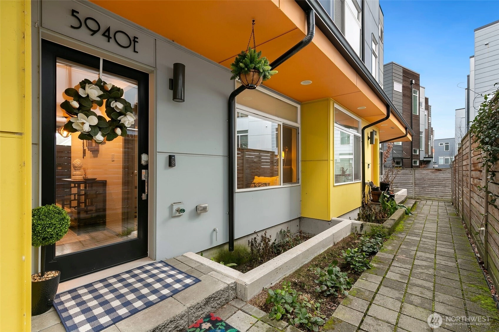 5940 36th Ave S Unit E Unit E Seattle WA 98118