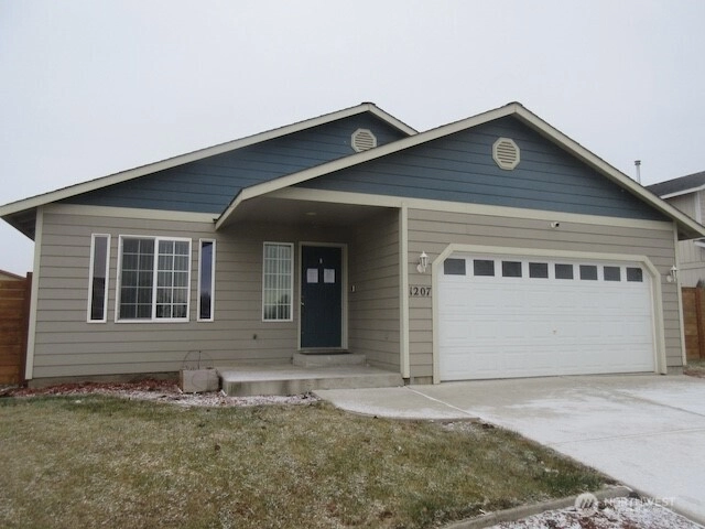 1207 Maxwell Ct Grandview WA 98930