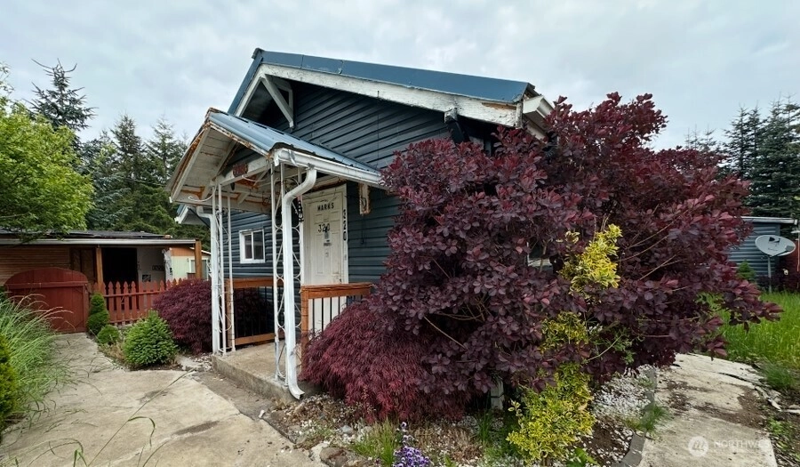 320 Queen Ave Pe Ell WA 98572