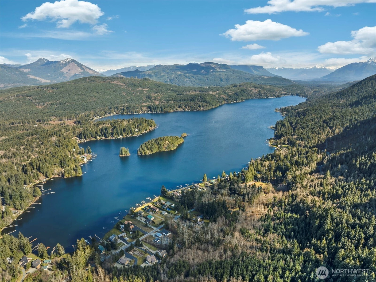 33016 S Shore Dr Lake Cavanaugh WA 98274