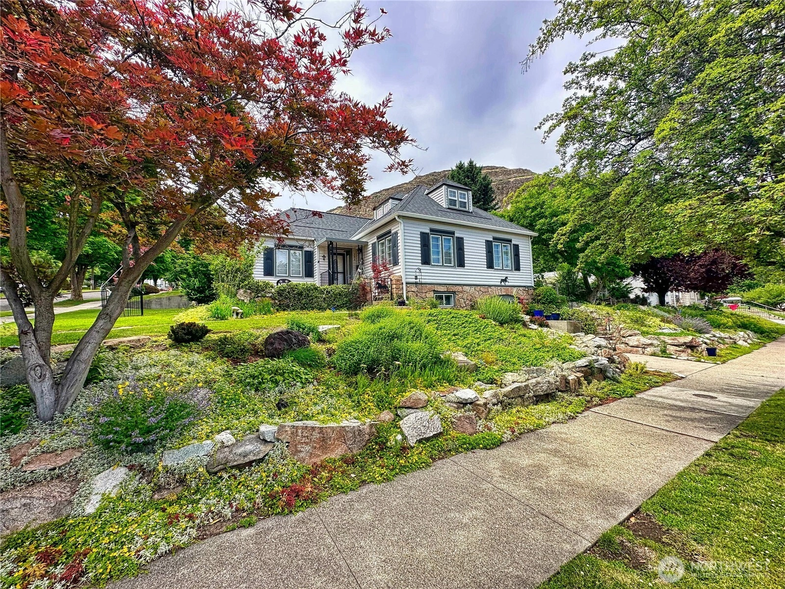 302 Stevens Ave Unit  Coulee Dam WA 99116