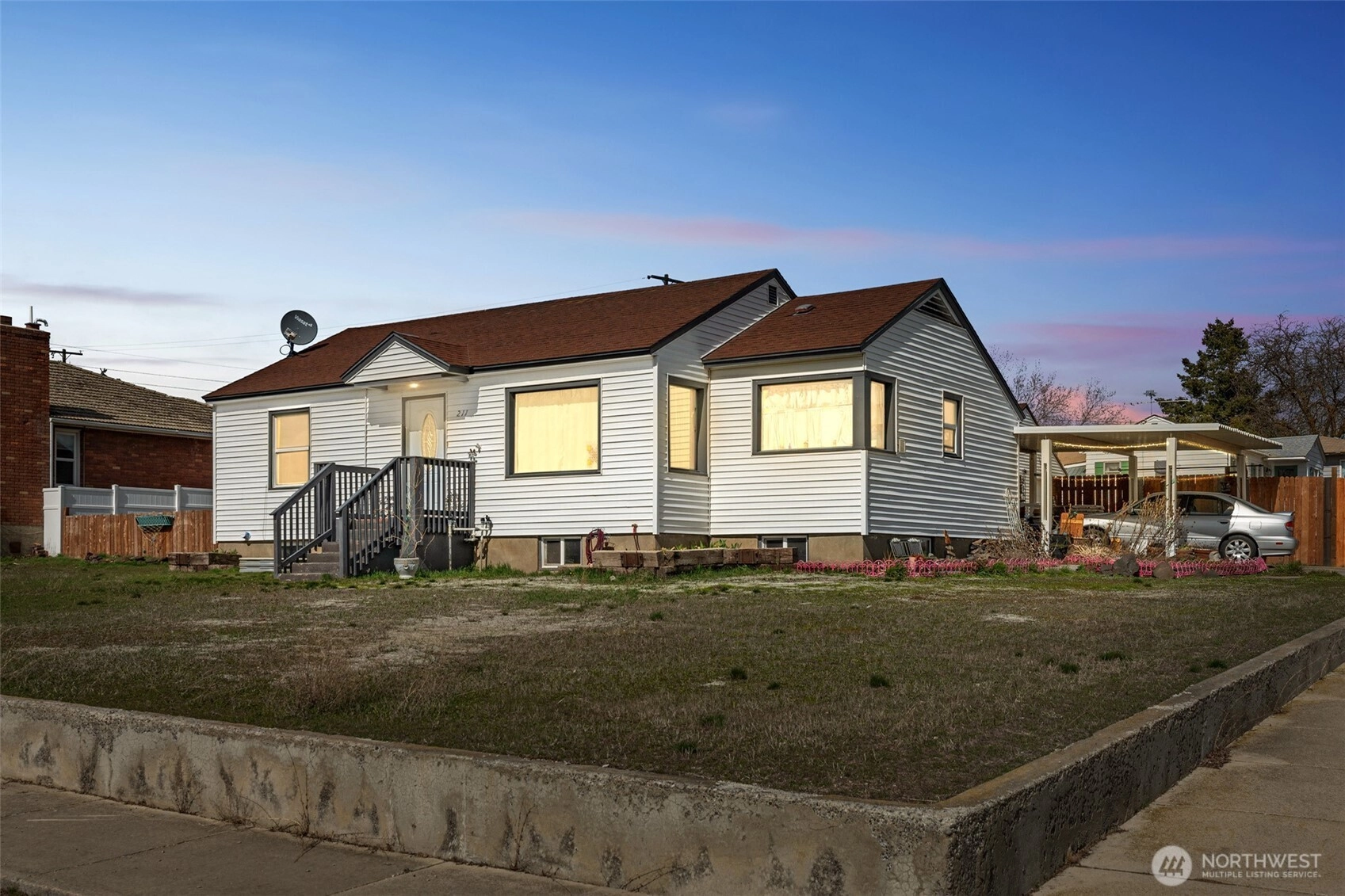 211 E 6th St Lind WA 99341