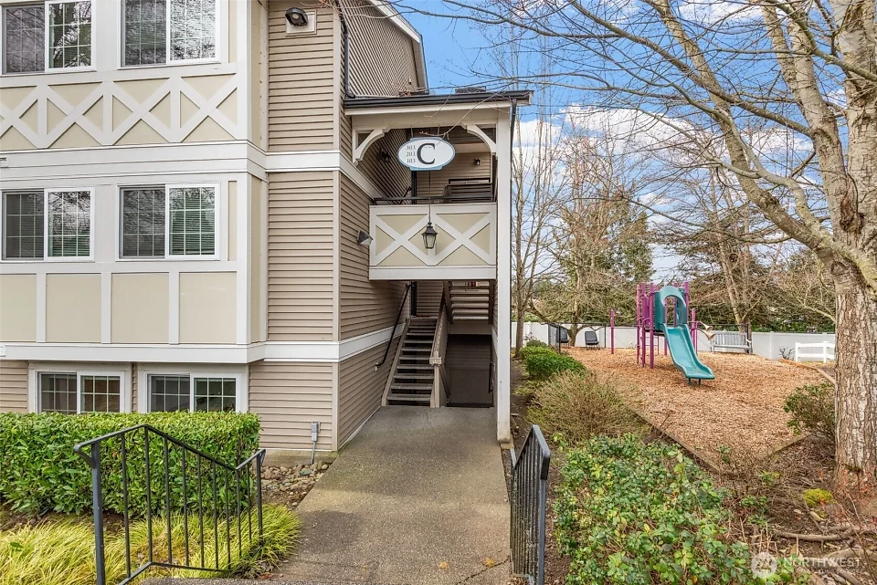 26027 106th Pl SE Unit C103 Unit C103 Kent WA 98030